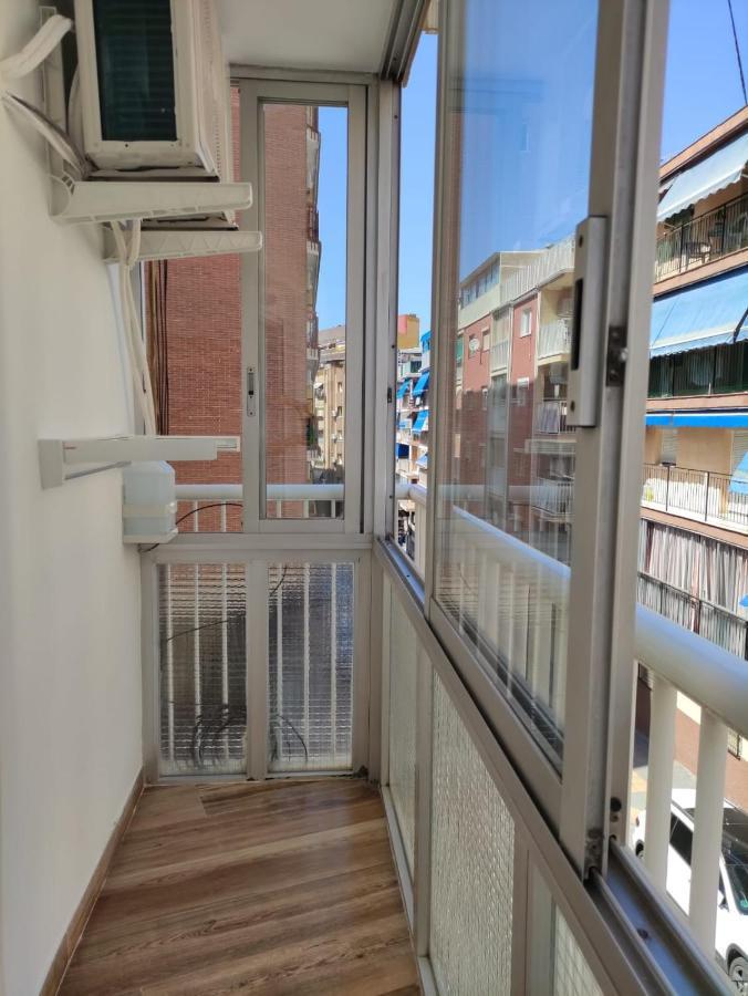 Solymar Poniente Apartamento Recien Reformado A 3 Min De Playa Poniente Y Del Centro Parking Opcional Benidorm Ngoại thất bức ảnh